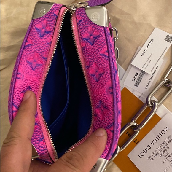 Louis Vuitton Gradient Pink and Purple Crossbody Bag - Picture 5 of 7